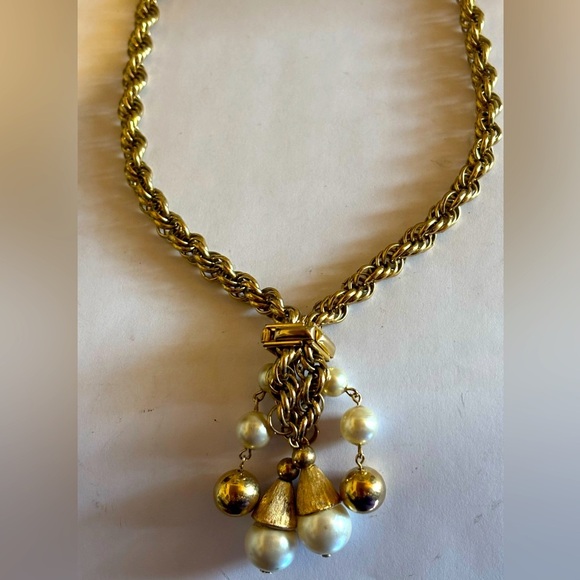 Vintage Long Goldtone Rope Chain Pearl Dangle Slide Lariat Necklace 28” - Picture 1 of 3